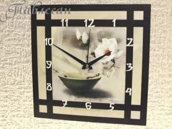 Часы настенные 'Камелия' в японском стиле