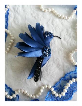 Брошь — синяя птица