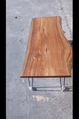 Кофейный столик из слэба в стиле лофт