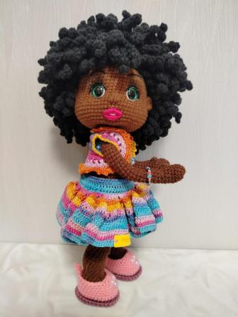 Рост 30 см, каркас, голова поворотная. Мулатка Шоколадка