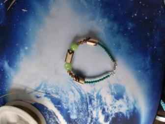 Хризолит, агат "вены дракона", изумруд. Руны из ивы. Браслеты из натурального камня