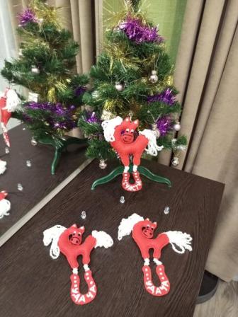 Лошадка с подковой из фетра - символ года 2026. Лошадка с подковой из фетра — Символ года 2026