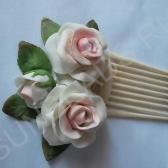 Чайные розы из полимерной глины — украшения для волос