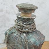 Декор стеклянной бутылки. Старинный сосуд